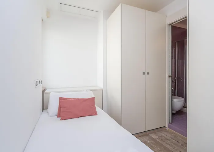 Vatican Exclusive Penthouse W Terrace And Parking Apartment *